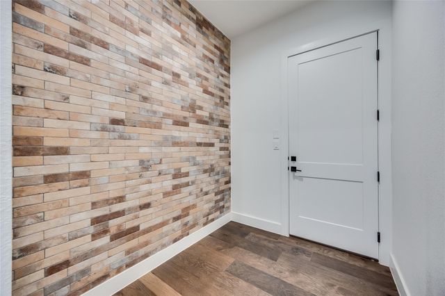 288 Smoke Tree CIR, Dripping Springs, TX 78620