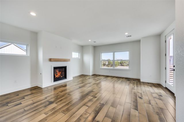 288 Smoke Tree CIR, Dripping Springs, TX 78620