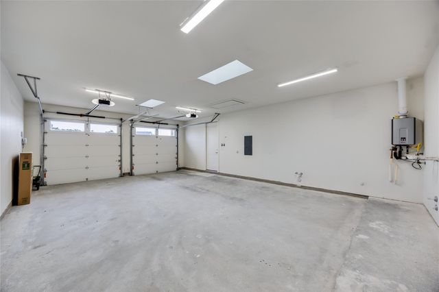 288 Smoke Tree CIR, Dripping Springs, TX 78620