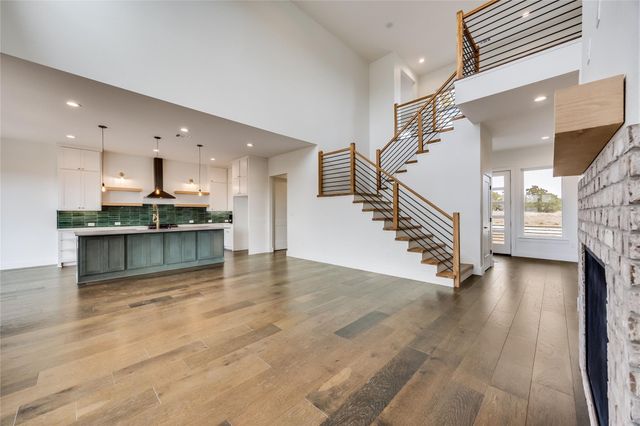 288 Smoke Tree CIR, Dripping Springs, TX 78620