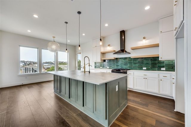 288 Smoke Tree CIR, Dripping Springs, TX 78620