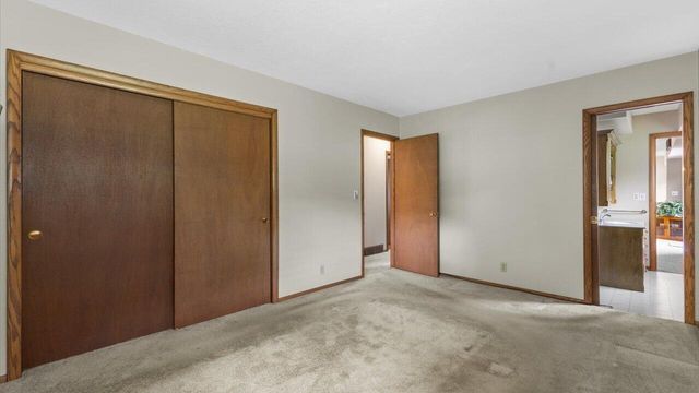 W215N10105 Hickory DRIVE, Colgate, WI 53017