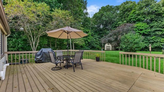 W215N10105 Hickory DRIVE, Colgate, WI 53017