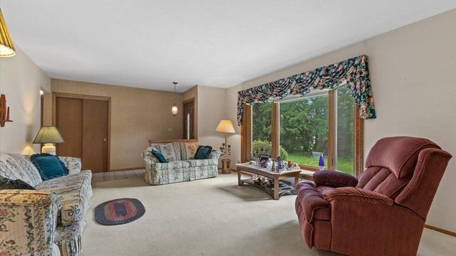 W215N10105 Hickory DRIVE, Colgate, WI 53017