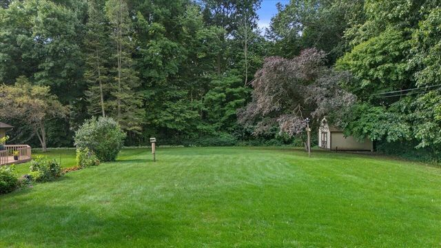 W215N10105 Hickory DRIVE, Colgate, WI 53017