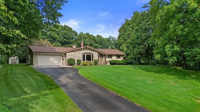 W215N10105 Hickory DRIVE, Colgate, WI 53017