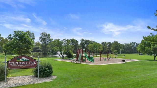 W215N10105 Hickory DRIVE, Colgate, WI 53017