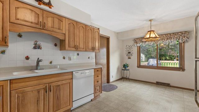 W215N10105 Hickory DRIVE, Colgate, WI 53017
