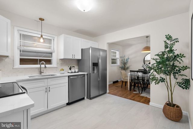 1049 OMAR DR, Crownsville, MD 21032