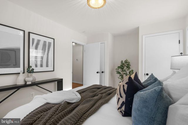 1049 OMAR DR, Crownsville, MD 21032