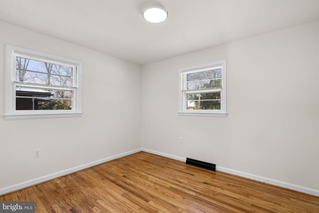 1049 OMAR DR, Crownsville, MD 21032