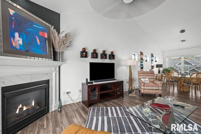 3043 SHANES Way, Bettendorf, IA 52722