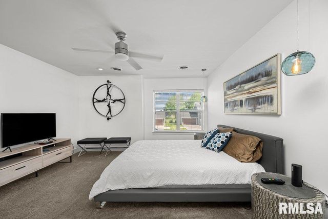 3043 SHANES Way, Bettendorf, IA 52722