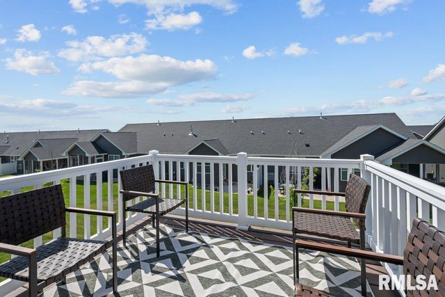 3043 SHANES Way, Bettendorf, IA 52722