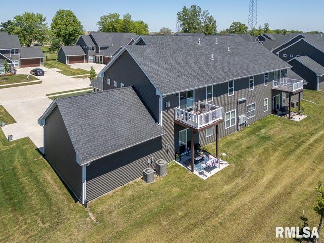 3043 SHANES Way, Bettendorf, IA 52722