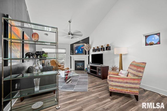 3043 SHANES Way, Bettendorf, IA 52722