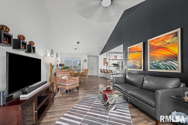 3043 SHANES Way, Bettendorf, IA 52722