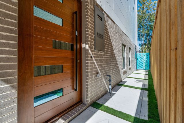 708 W 10th Street 103, Dallas, TX 75208