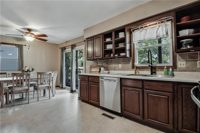 1103 Mulberry Drive, Altoona, WI 54720