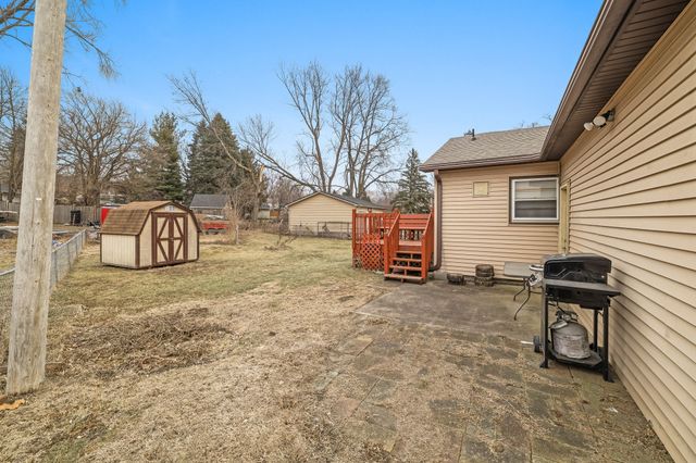 1813 Larnard Drive, Des Moines, IA 50317