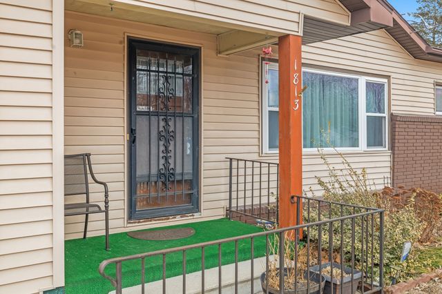 1813 Larnard Drive, Des Moines, IA 50317