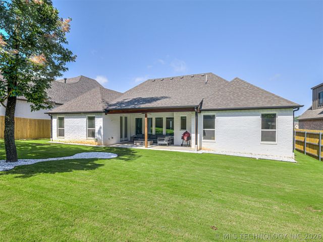 11409 S Nandina Place, Jenks, OK 74037
