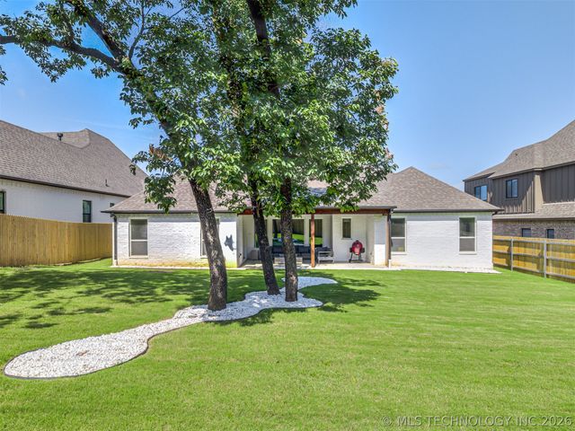11409 S Nandina Place, Jenks, OK 74037