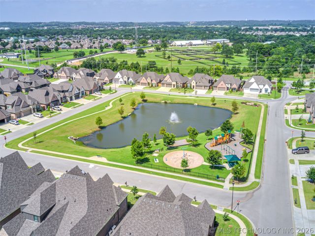 11409 S Nandina Place, Jenks, OK 74037