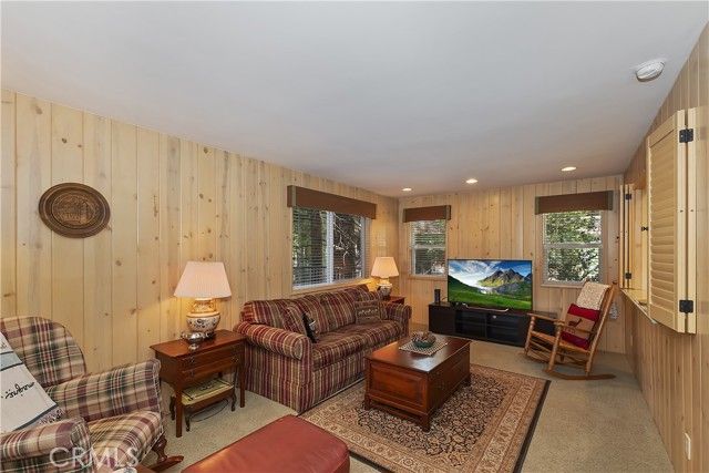 28018 Peninsula, Lake Arrowhead, CA 92352