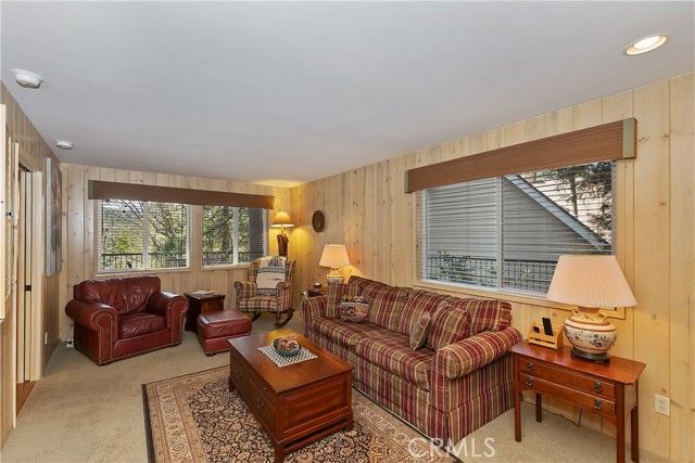 28018 Peninsula, Lake Arrowhead, CA 92352