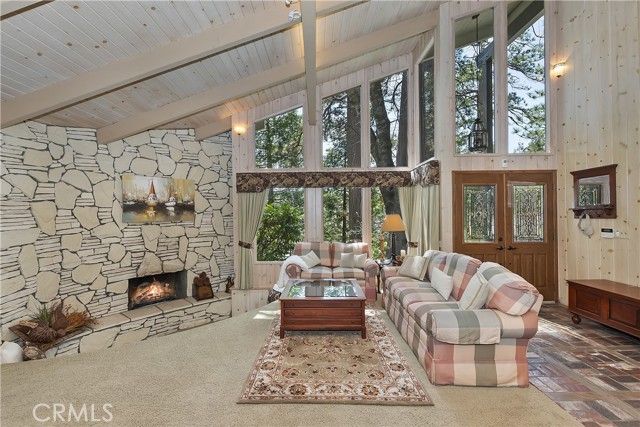 28018 Peninsula, Lake Arrowhead, CA 92352