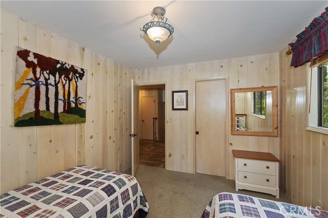 28018 Peninsula, Lake Arrowhead, CA 92352