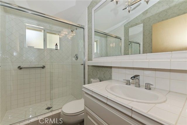 28018 Peninsula, Lake Arrowhead, CA 92352