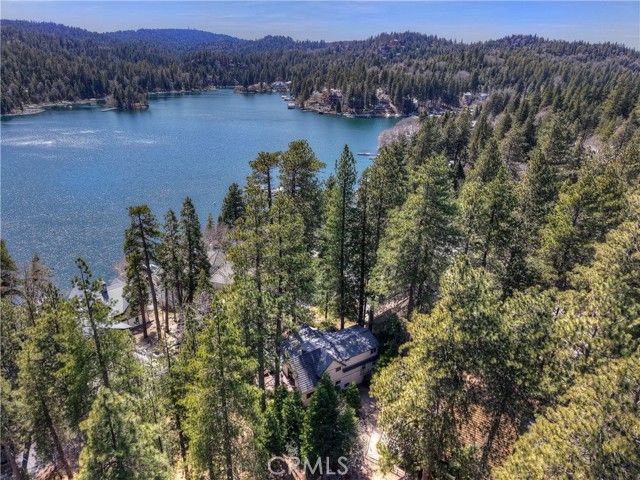 28018 Peninsula, Lake Arrowhead, CA 92352