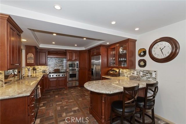 28018 Peninsula, Lake Arrowhead, CA 92352