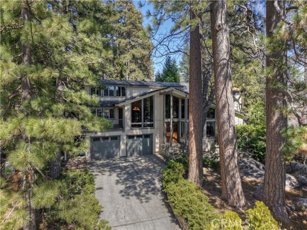 28018 Peninsula, Lake Arrowhead, CA 92352