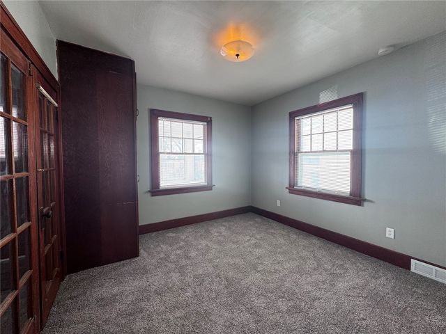 1722 B Avenue NW, Cedar Rapids, IA 52405