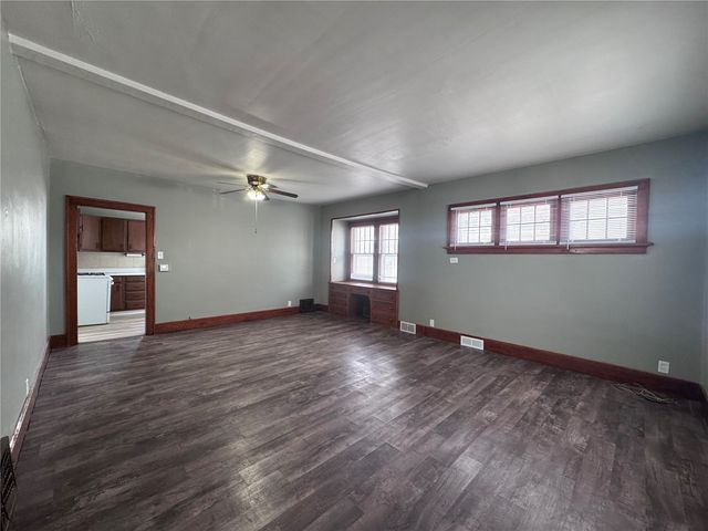 1722 B Avenue NW, Cedar Rapids, IA 52405