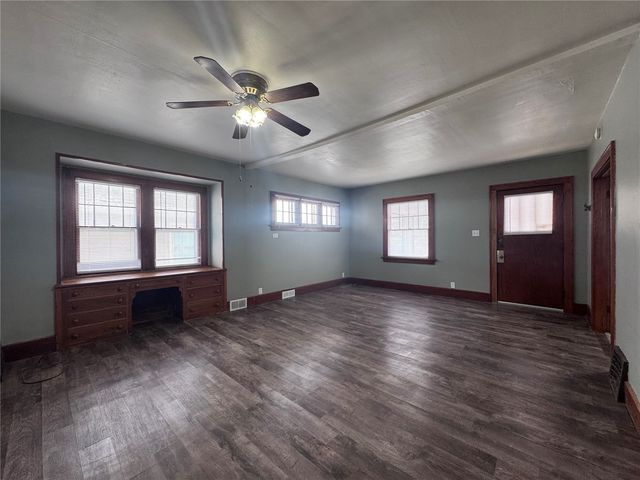 1722 B Avenue NW, Cedar Rapids, IA 52405