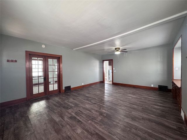 1722 B Avenue NW, Cedar Rapids, IA 52405