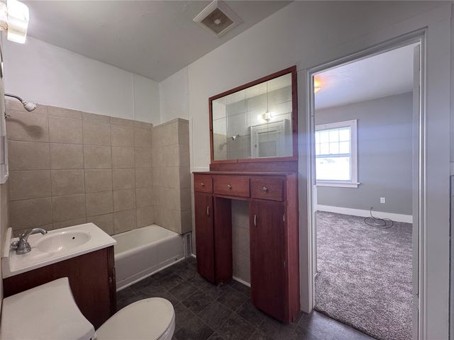 1722 B Avenue NW, Cedar Rapids, IA 52405