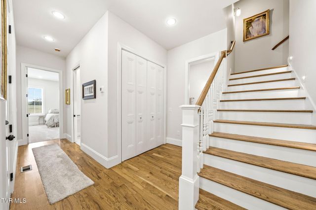 7242 Wolfe Ridge Court, Piney Flats, TN 37686