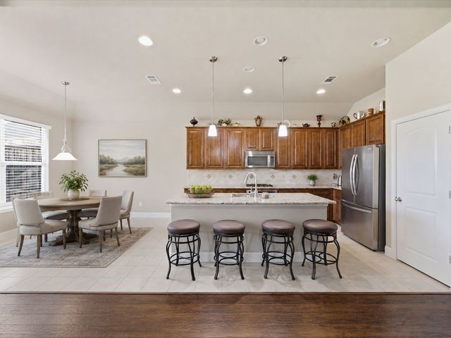 1408 Mesa Crest Drive, Fort Worth, TX 76052