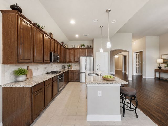 1408 Mesa Crest Drive, Fort Worth, TX 76052