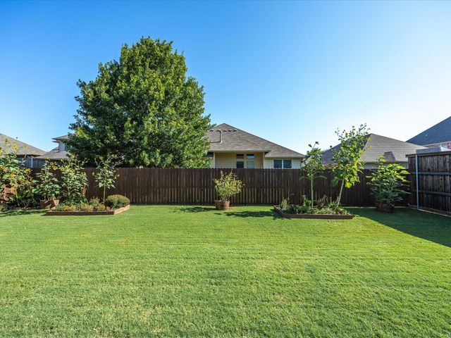 1408 Mesa Crest Drive, Fort Worth, TX 76052