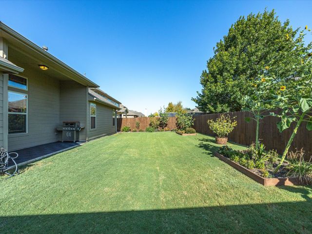 1408 Mesa Crest Drive, Fort Worth, TX 76052