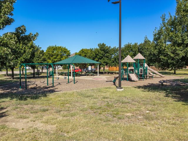 1408 Mesa Crest Drive, Fort Worth, TX 76052