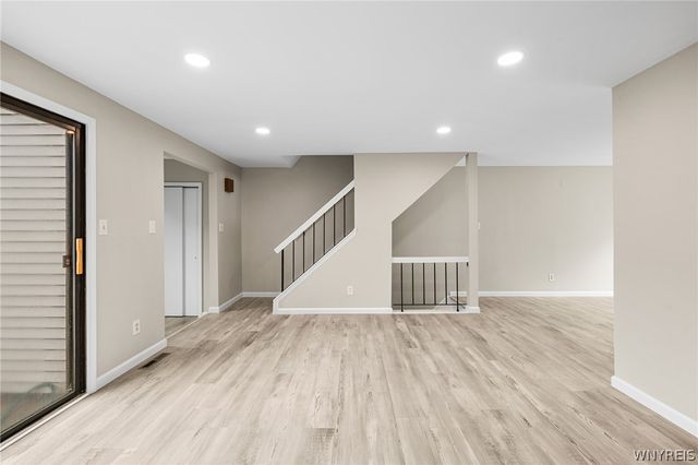 1206 Charlesgate Circle, Amherst, NY 14051