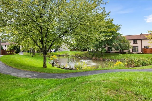 1206 Charlesgate Circle, Amherst, NY 14051