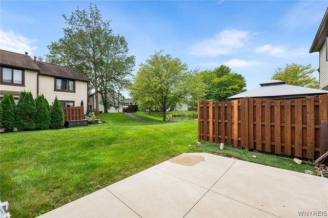 1206 Charlesgate Circle, Amherst, NY 14051